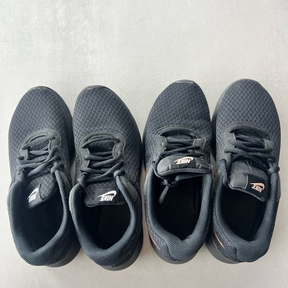Bundle of 2 NIKE Tanjun Black Gold sneakers athletic size 7 running gym trainers - Picture 4 of 11